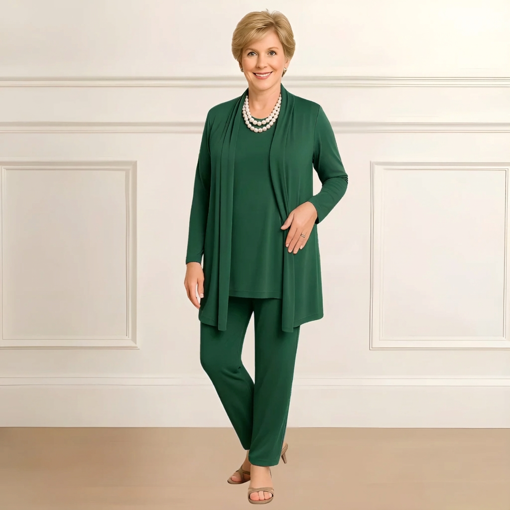 Dalia women's set featuring a stylish cardigan and round neck pants in a chic design, perfect for casual and elegant occasions. 6