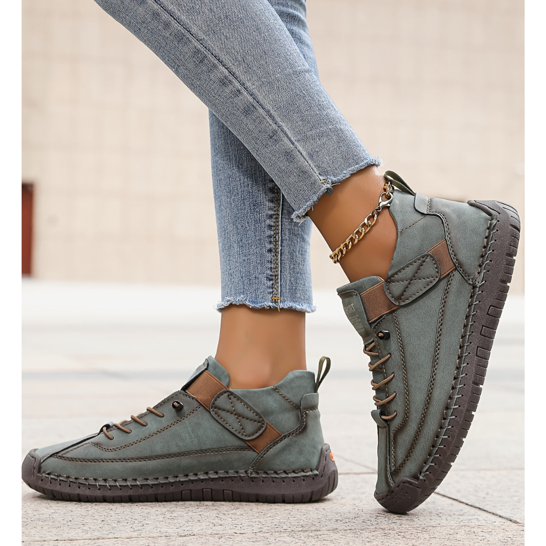 Damskie sneakersy sznurowane z teksturowanym wykończeniem