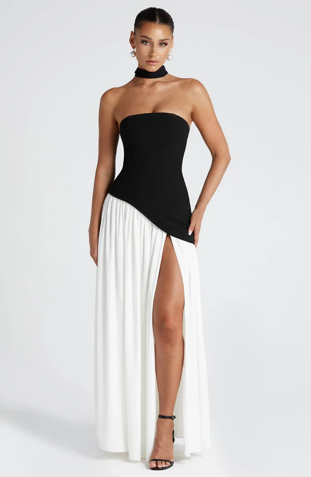 Diva Women’s Maxi Dress featuring a stylish corset design and high slit, perfect for elegant occasions and special events. 10