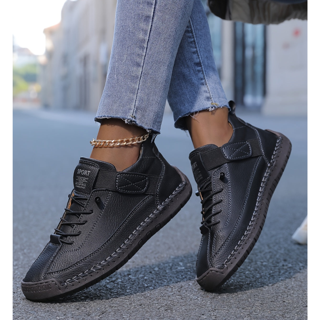 Damskie sneakersy sznurowane z teksturowanym wykończeniem