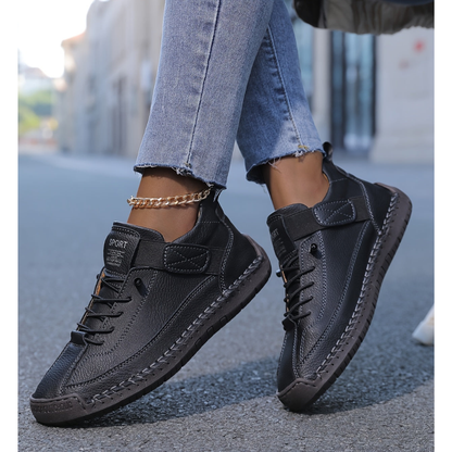 Damskie sneakersy sznurowane z teksturowanym wykończeniem