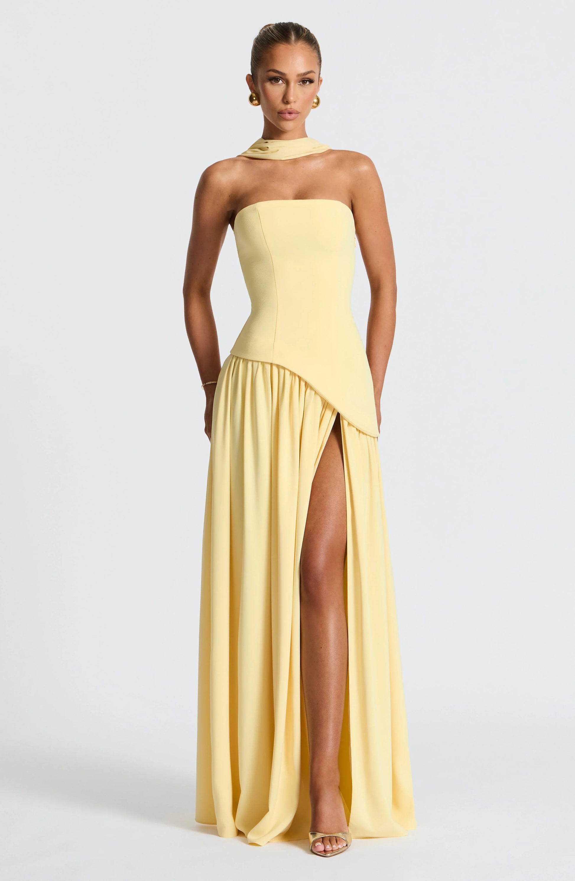 Diva Women’s Maxi Dress featuring a stylish corset design and high slit, perfect for elegant occasions and special events. 8