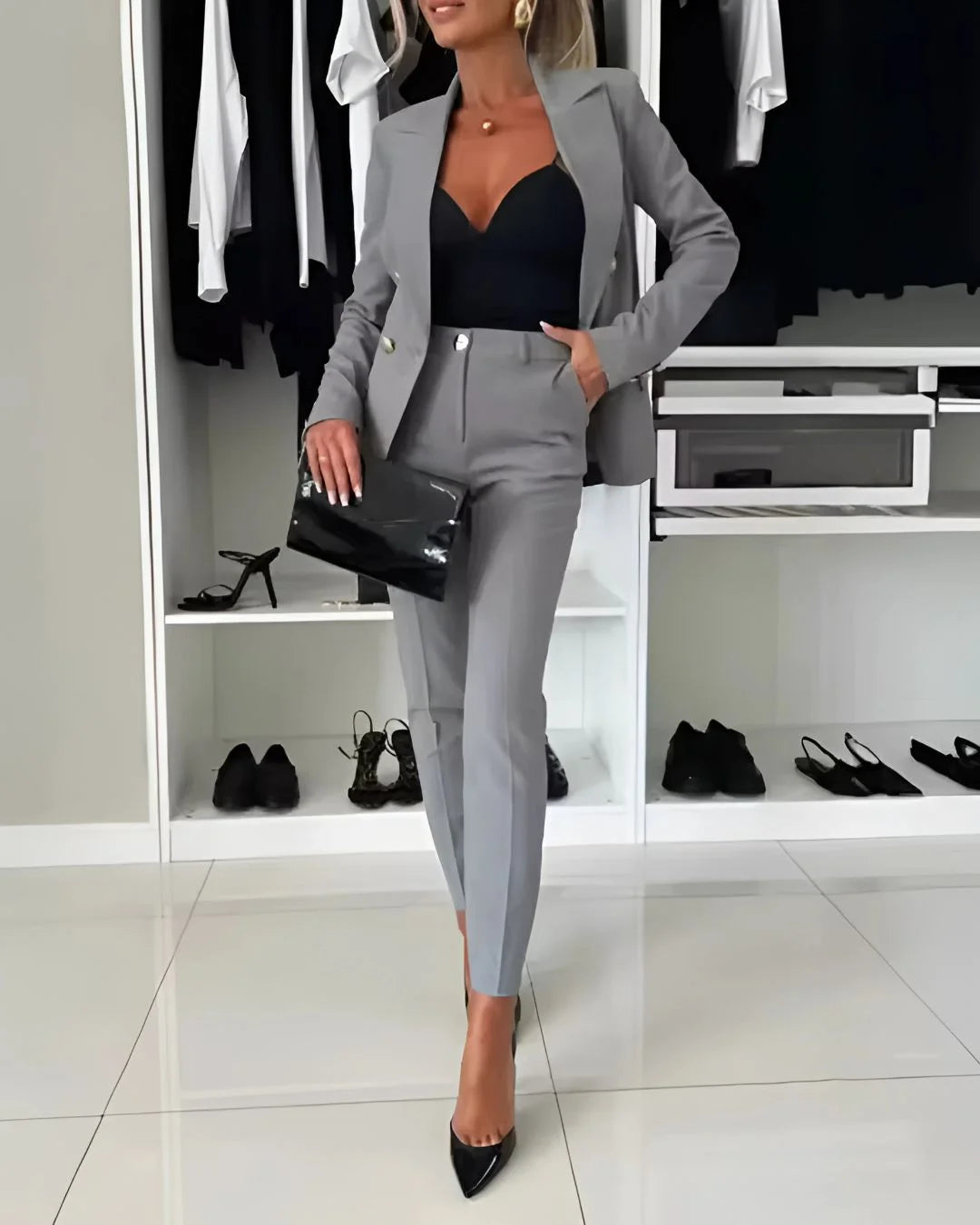Stylowy garnitur damski Dora z dwurzędowym zapięciem i dopasowanym krojem, idealny do biura i 5