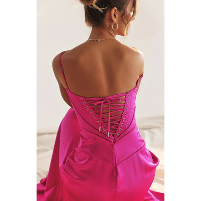 Elegancka sukienka maxi z gorsetową górą i rozkloszowanym dołem