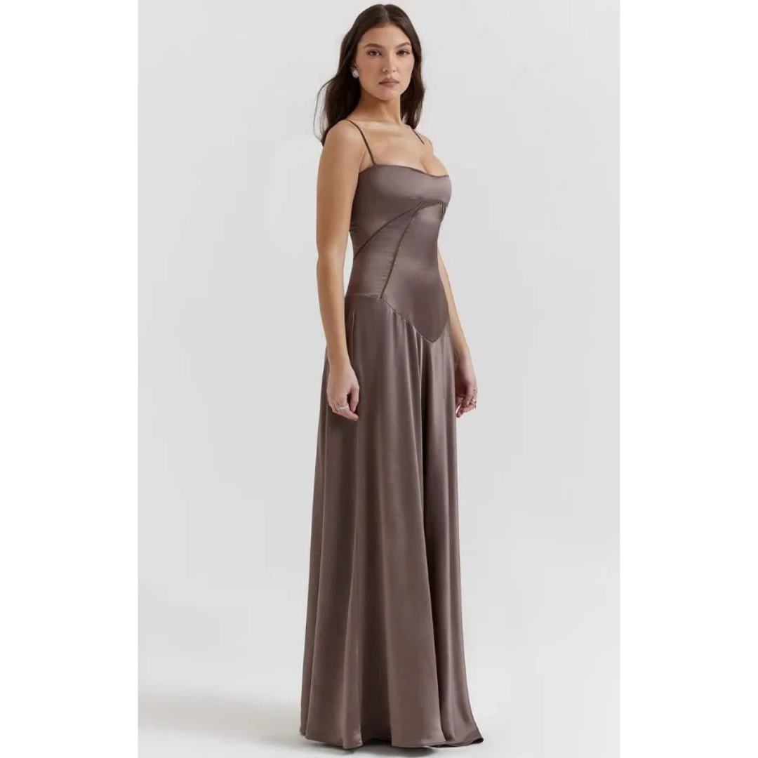 Elegancka sukienka maxi z gorsetową górą i rozkloszowanym dołem