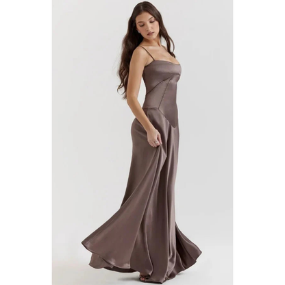 Elegancka sukienka maxi z gorsetową górą i rozkloszowanym dołem