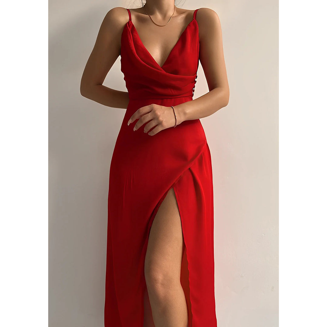 Elegancka sukienka slip z dekoltem V i rozcięciem na nodze