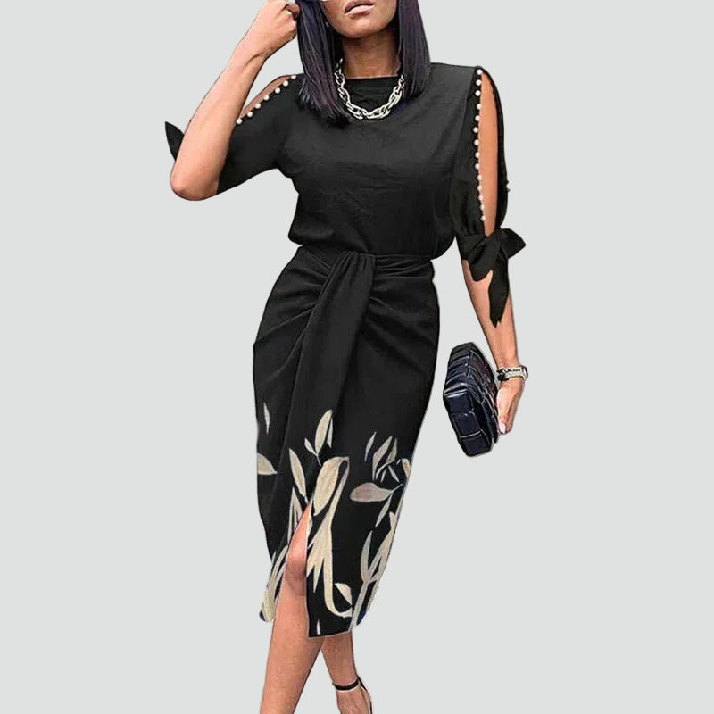 Ewa midi dress with lace sleeves and V-neck design, perfect for elegant occasions. 1