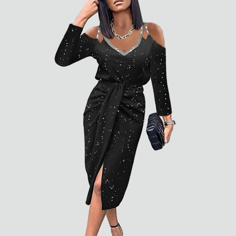 Ewa midi dress with lace sleeves and V-neck design, perfect for elegant occasions. 4