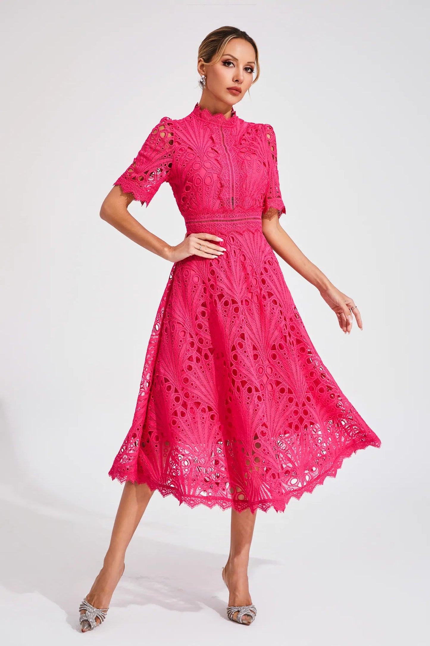 Luxe women’s midi dress featuring elegant lace details and a versatile silhouette, perfect for any occasion. 4