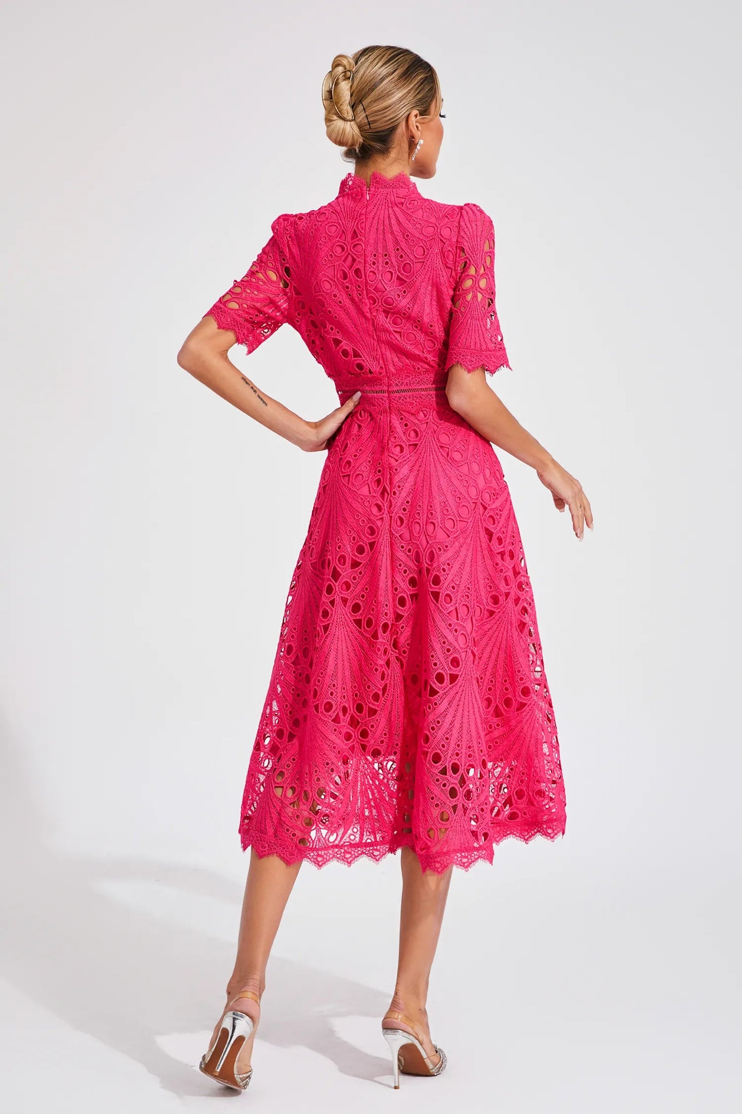 Luxe women’s midi dress featuring elegant lace details and a versatile silhouette, perfect for any occasion. 7