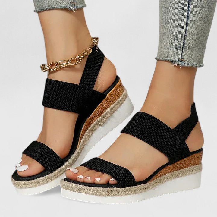 Mira women's orthopedic sandals with arch support and soft cushioning, designed for comfort and foot health. 1