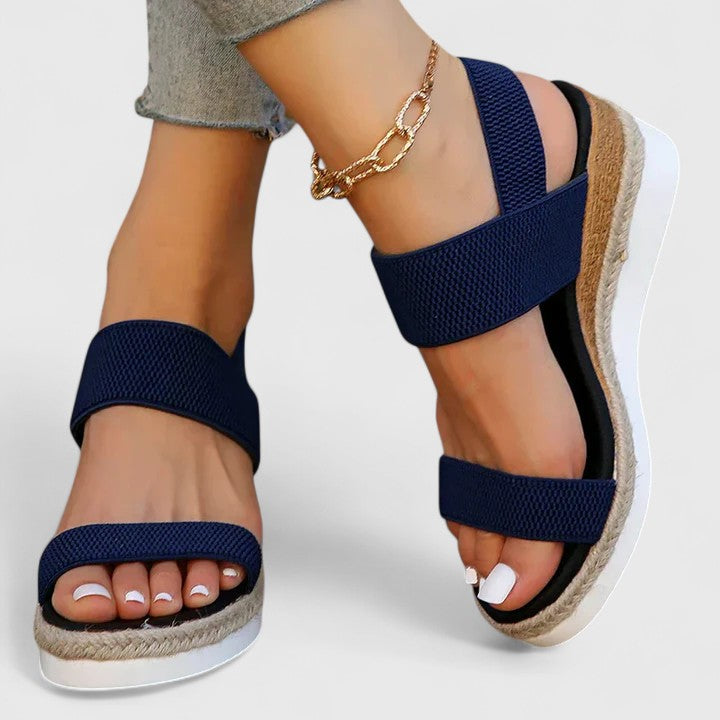Mira women's orthopedic sandals with arch support and soft cushioning, designed for comfort and foot health. 4