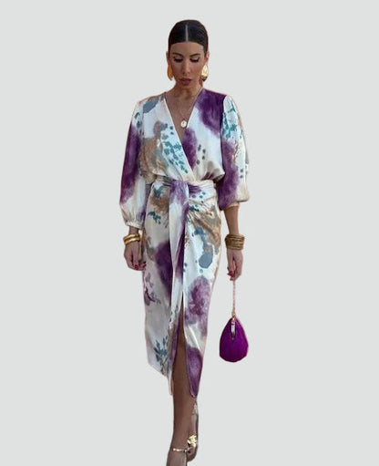 Elegancka sukienka midi z wiązaniem i modnym wzorem tie dye, idealna na letnie wyjścia i specjal 3