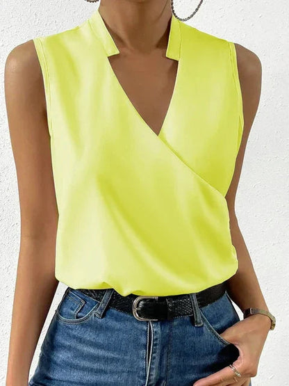 Tessa women's long-sleeve blouse featuring an elegant design in spring colors, perfect for fashionable outfits. 11