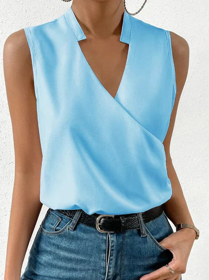 Tessa women's long-sleeve blouse featuring an elegant design in spring colors, perfect for fashionable outfits. 4